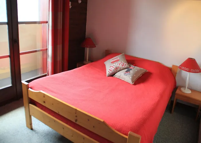 With Parking For 6 People Apartmán Châtel